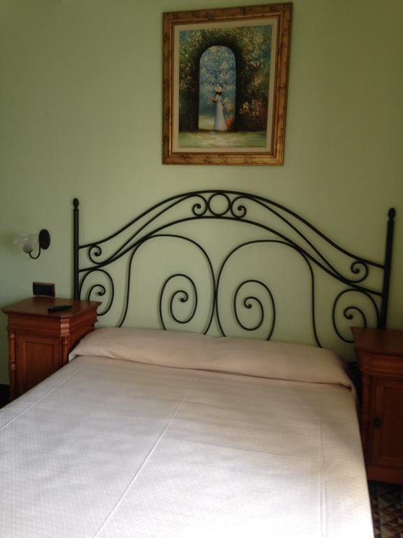Hostal Aranda Peniscola Bagian luar foto