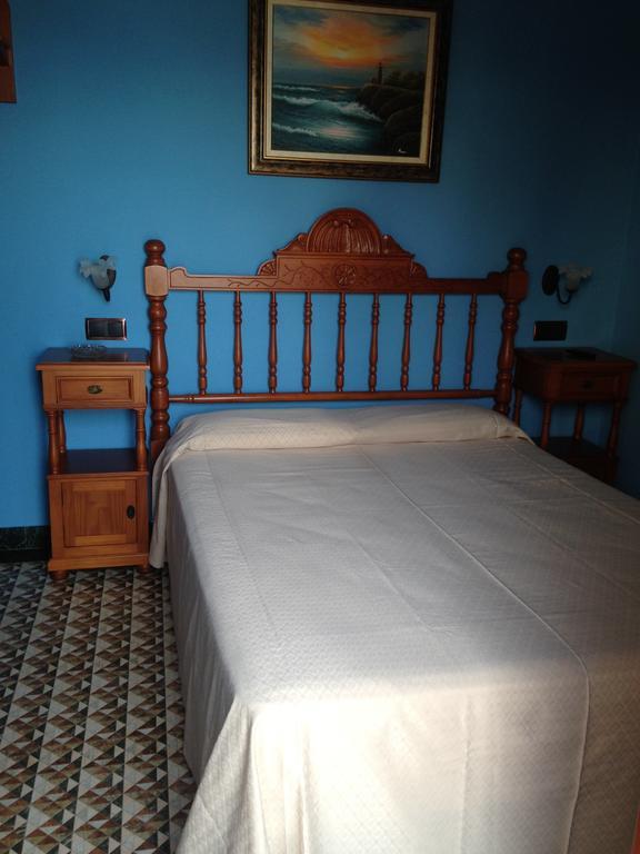 Hostal Aranda Peniscola Bagian luar foto