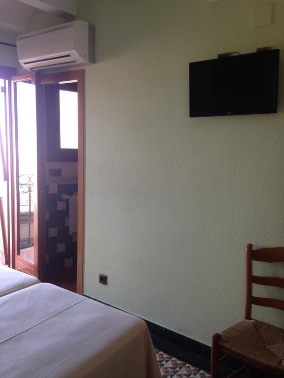 Hostal Aranda Peniscola Bagian luar foto